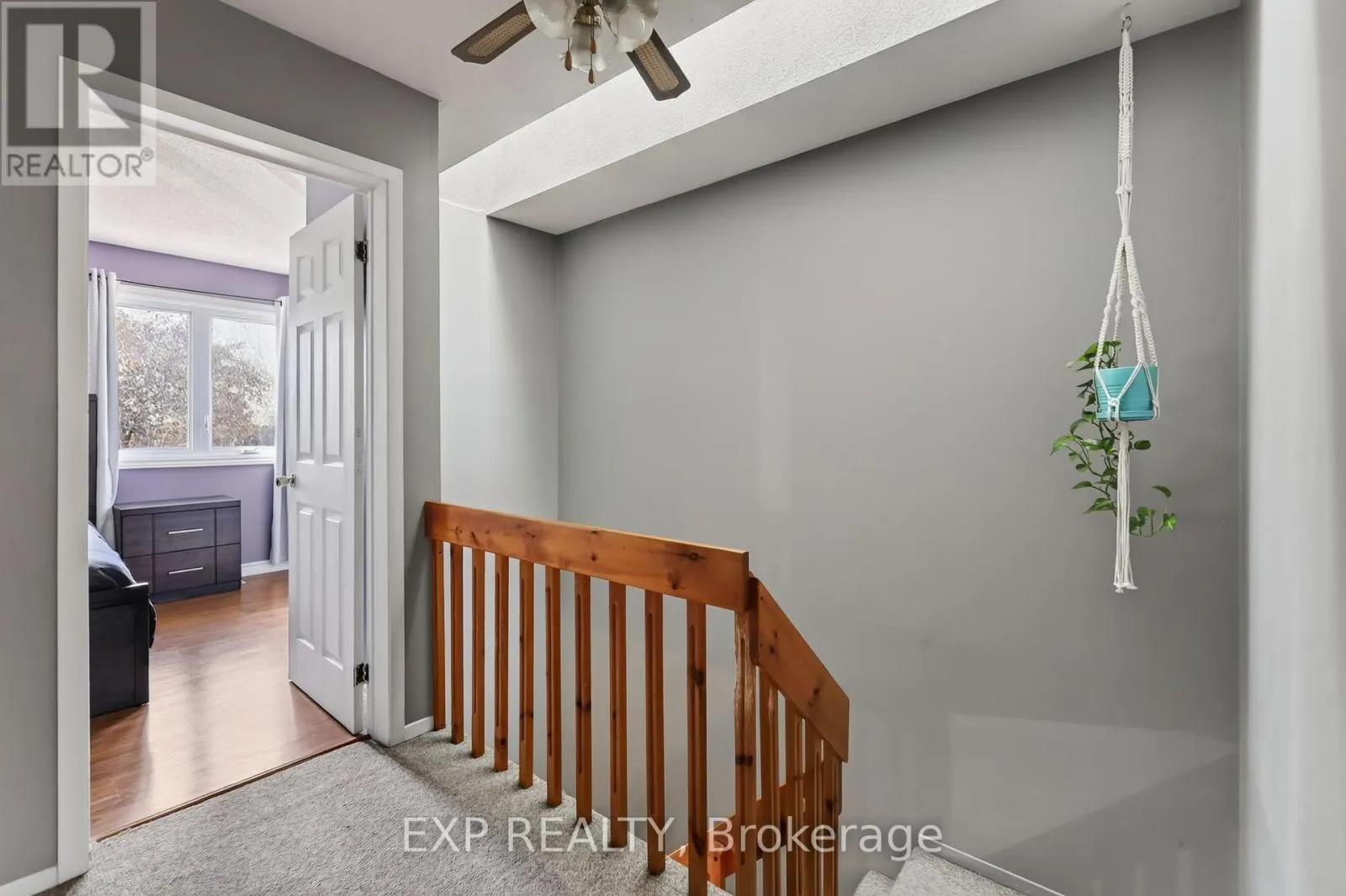 122 LAURIER STREET