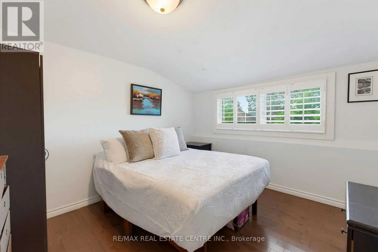 15 FIRST STREET S