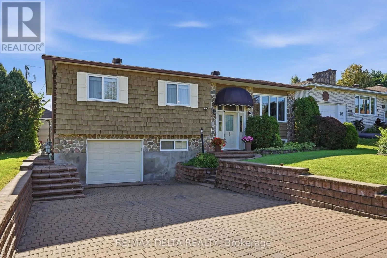 583 THERIAULT STREET