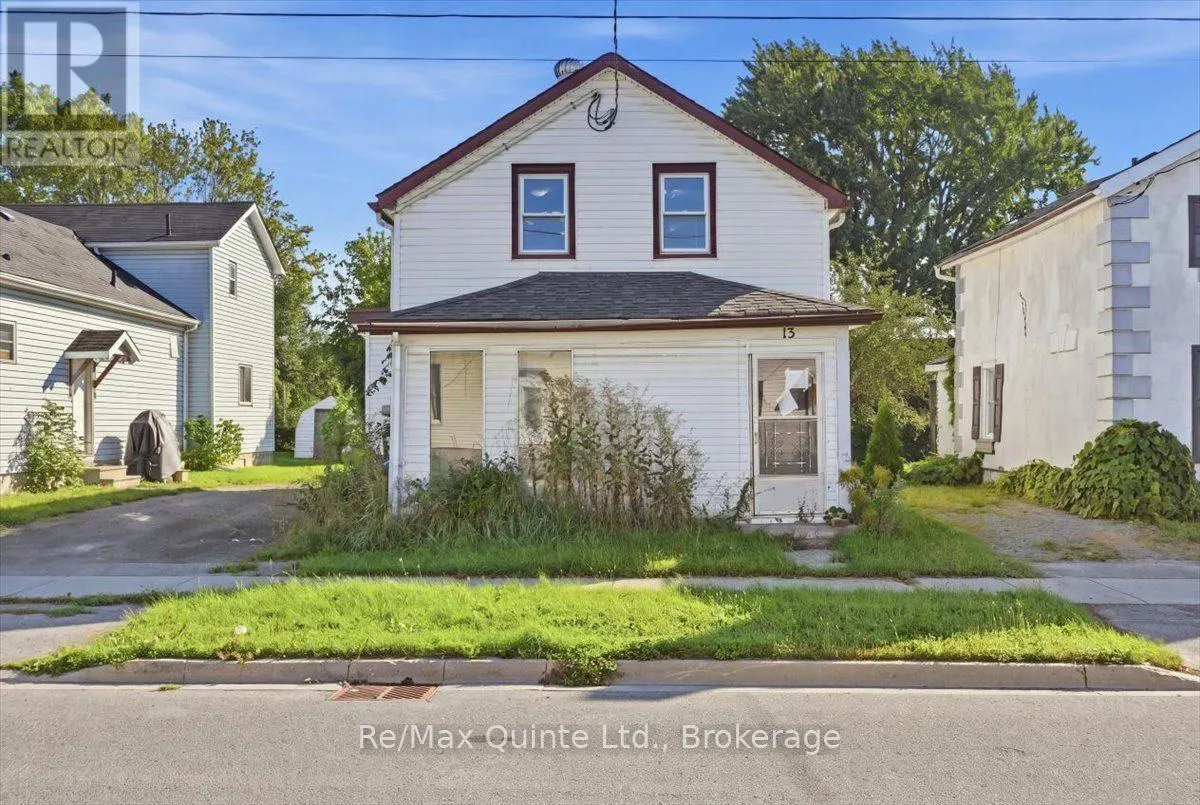 13 BOSWELL STREET