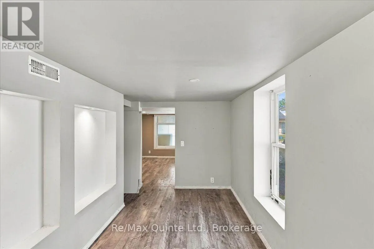 13 BOSWELL STREET