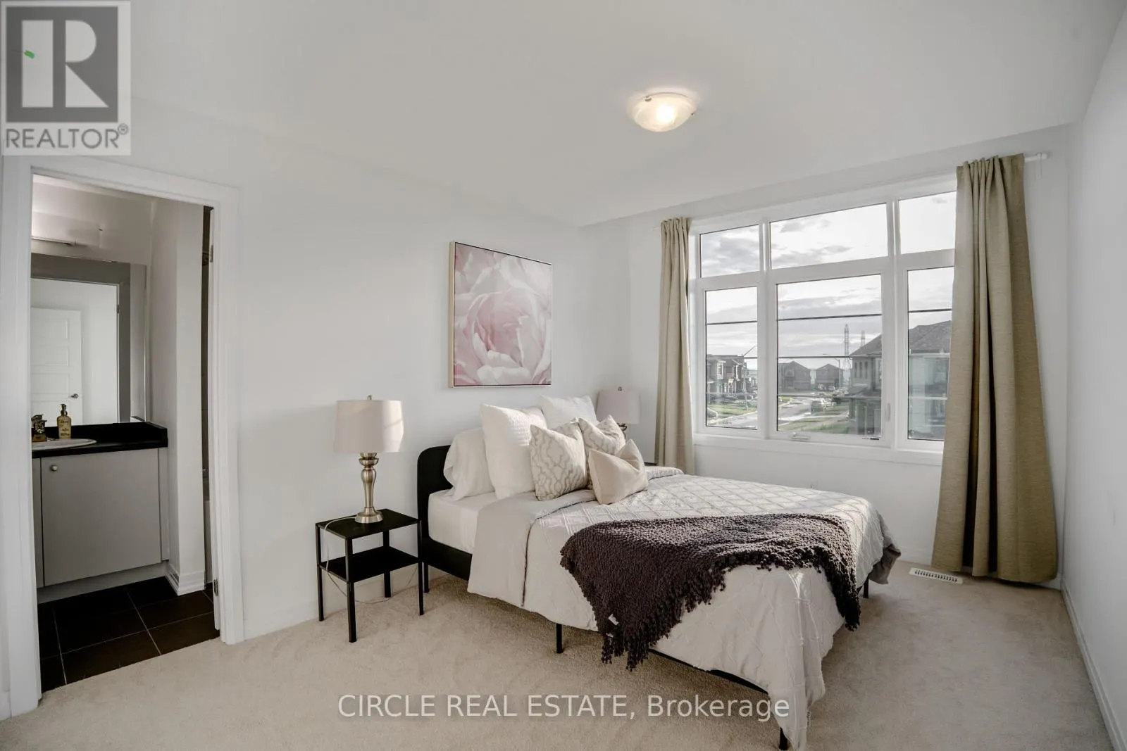 30 HERITAGE WAY