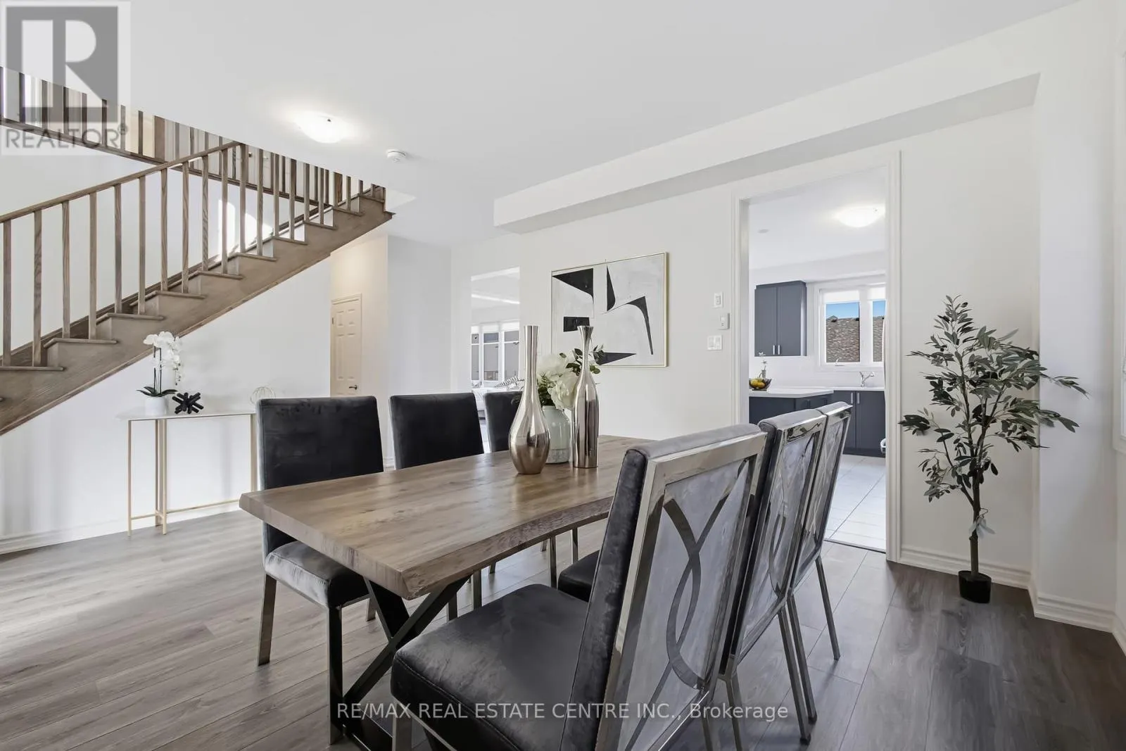 123 REA DRIVE
