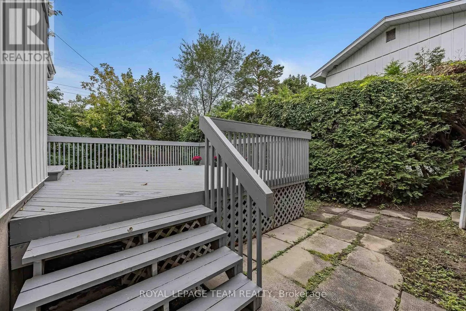1174 BONNIE CRESCENT