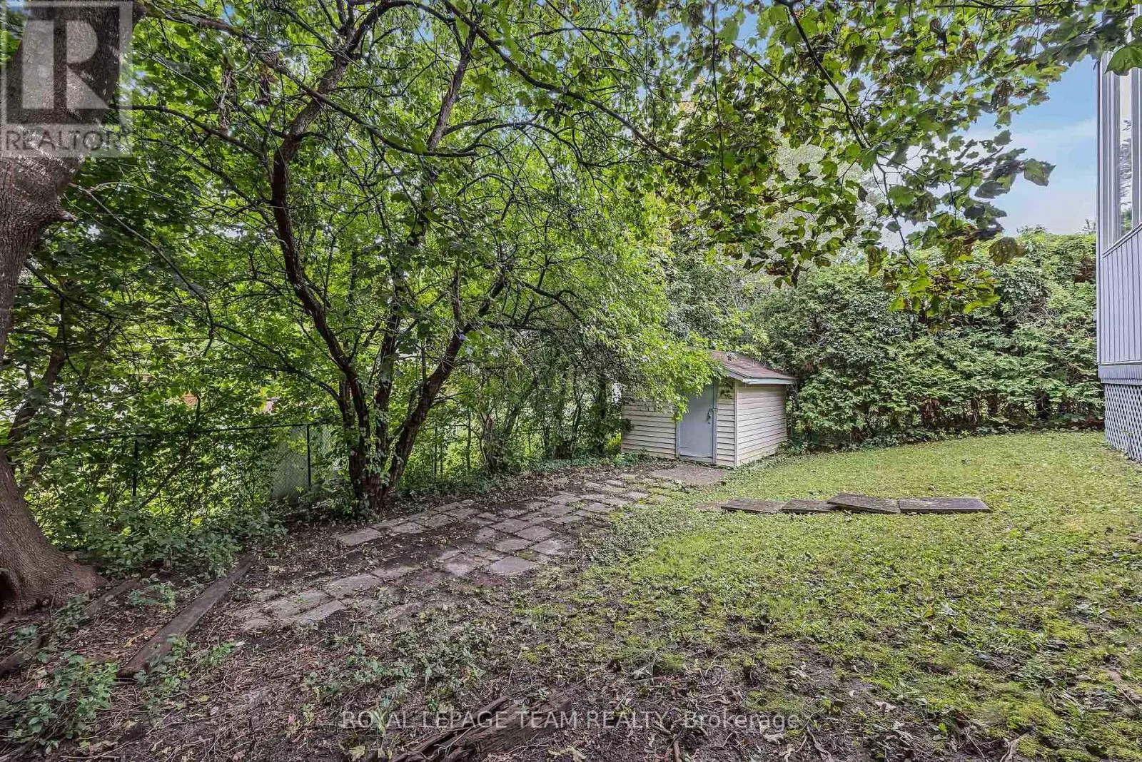 1174 BONNIE CRESCENT