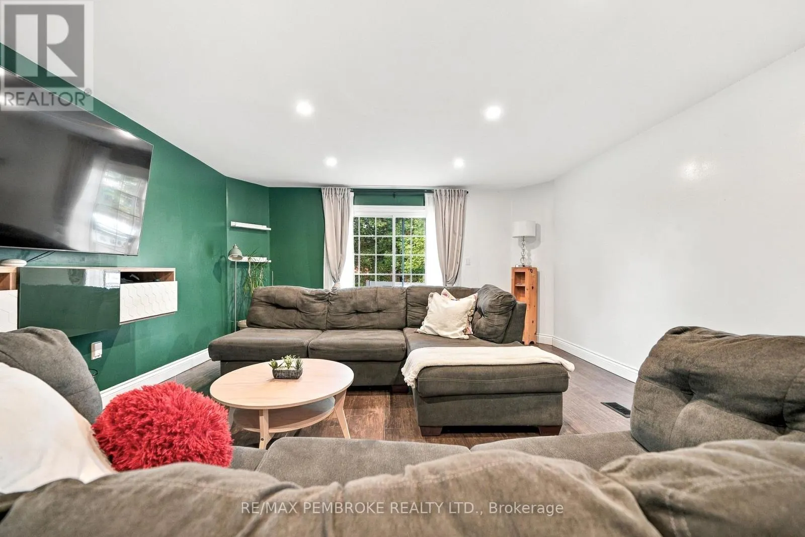 296 FIRST AVENUE N
