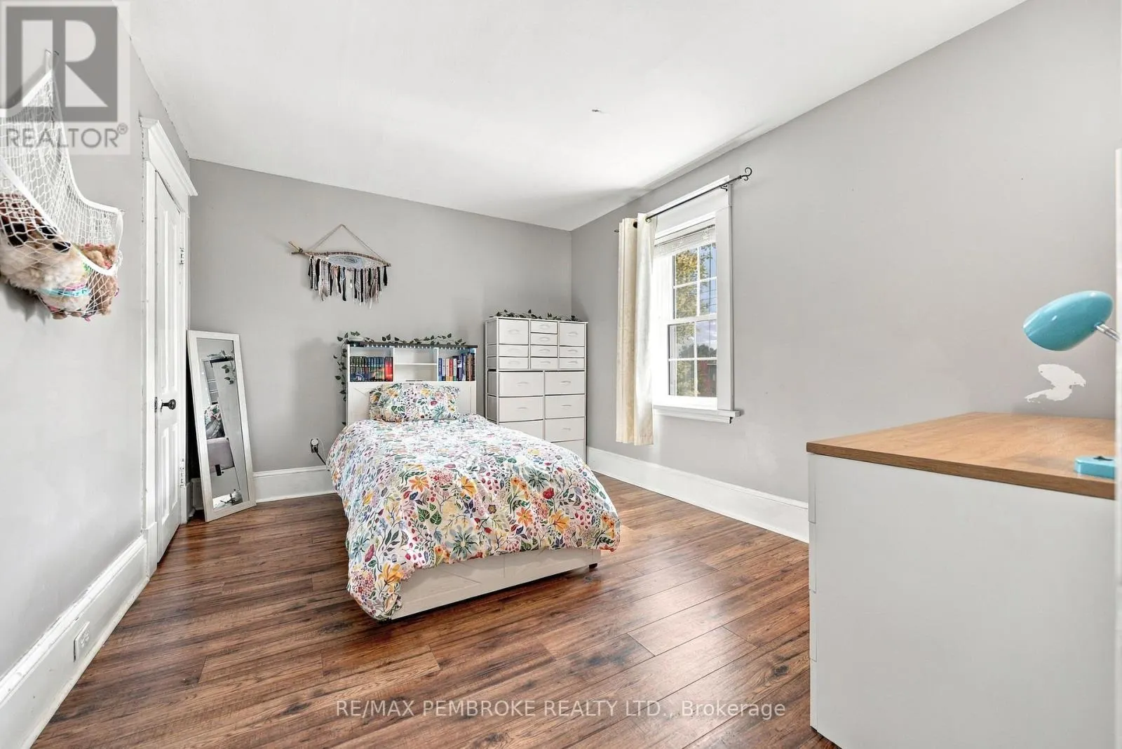 296 FIRST AVENUE N