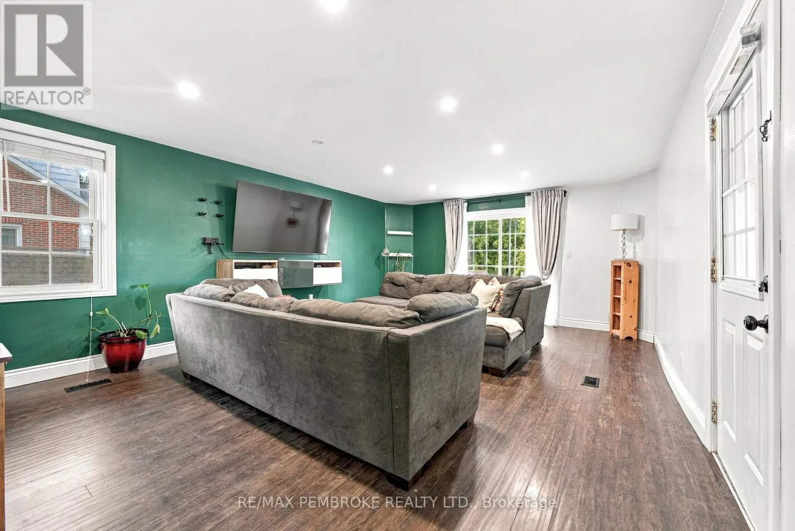 296 FIRST AVENUE N