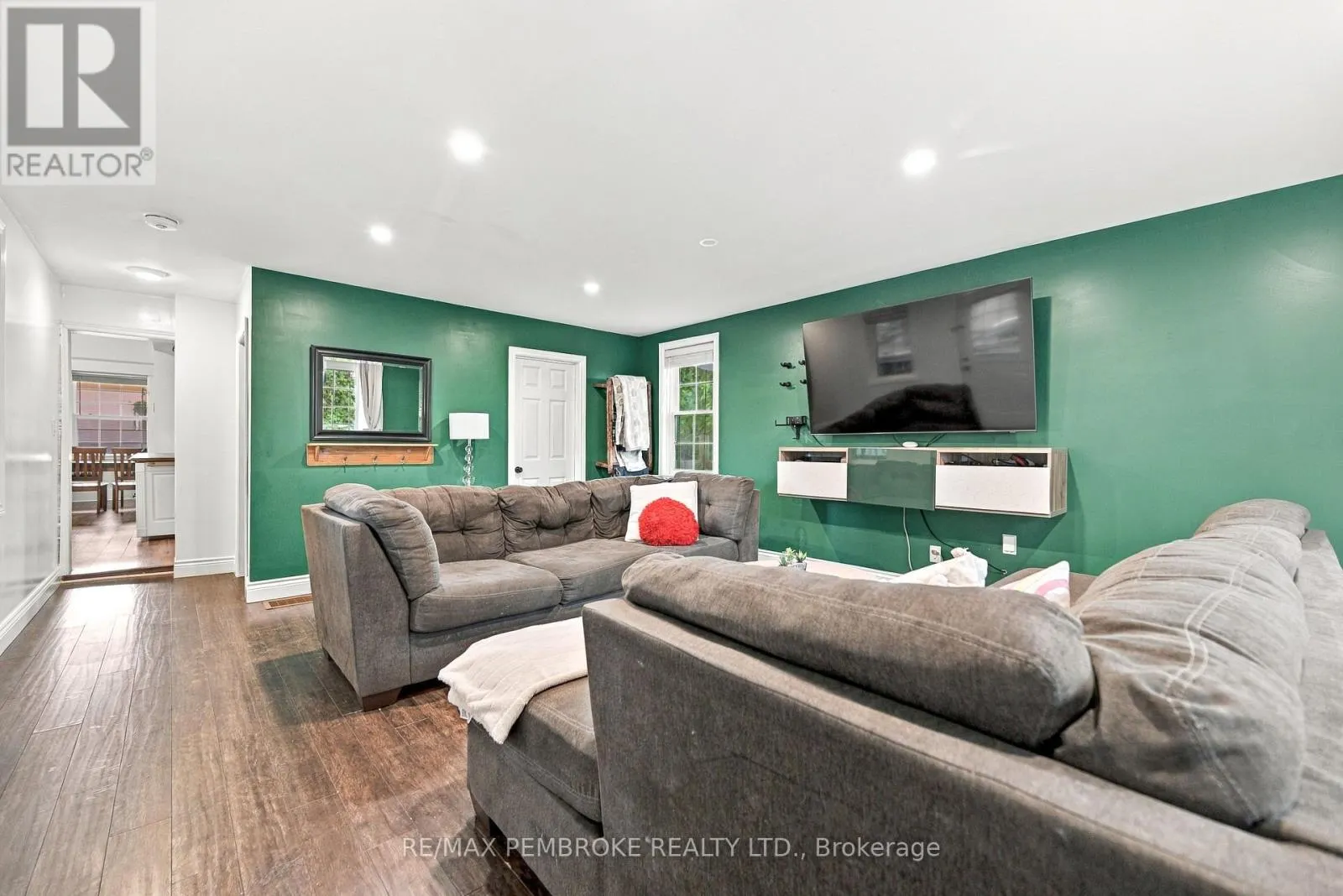 296 FIRST AVENUE N