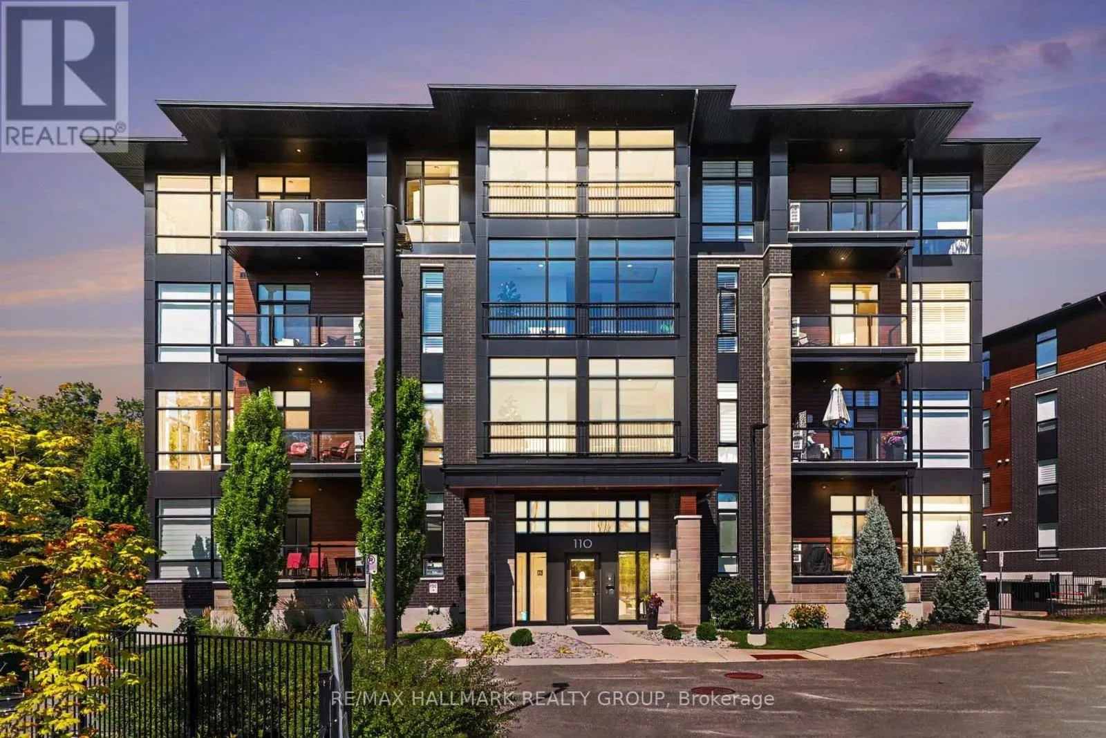 202 - 110 CORTILE PRIVATE