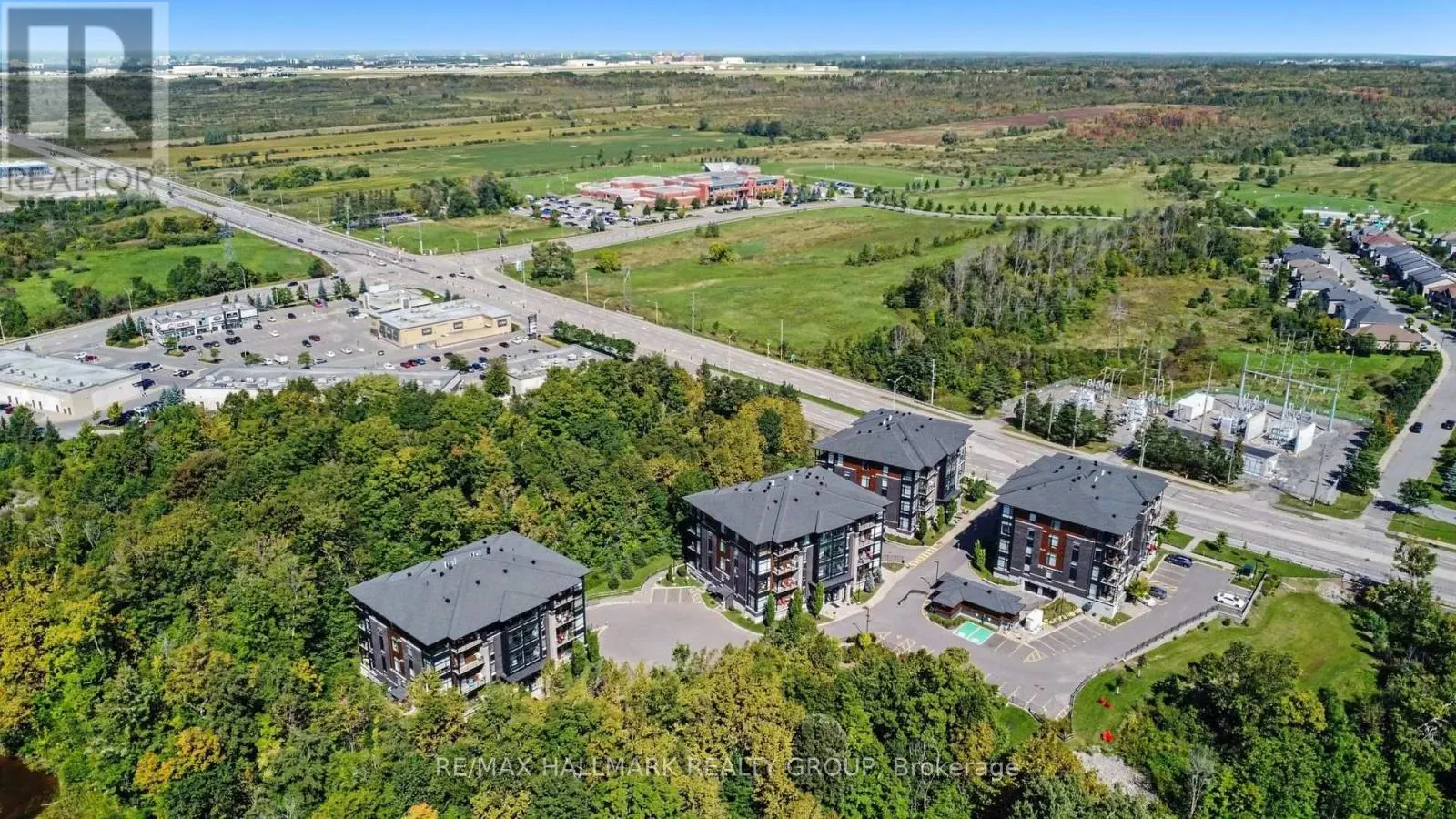 202 - 110 CORTILE PRIVATE