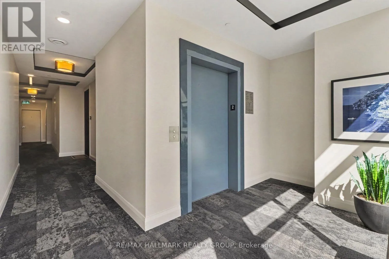 202 - 110 CORTILE PRIVATE