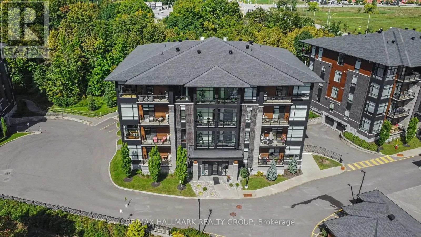 202 - 110 CORTILE PRIVATE