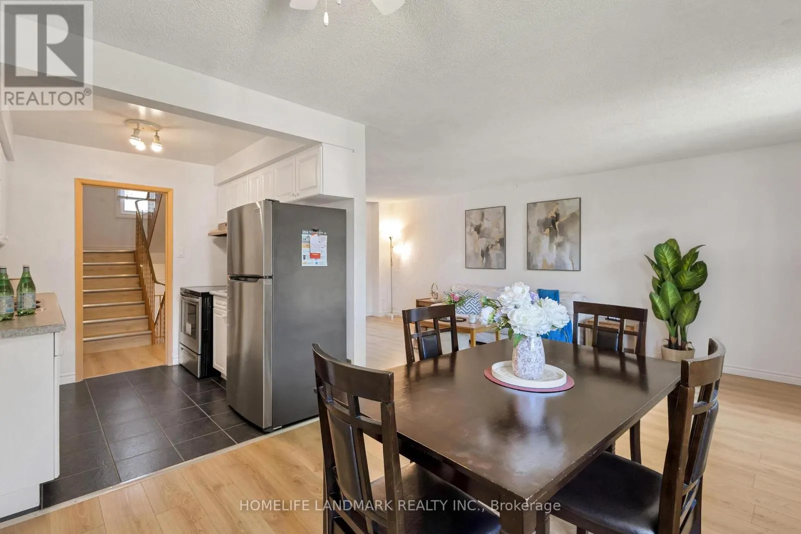 2 - 427 KEATS WAY