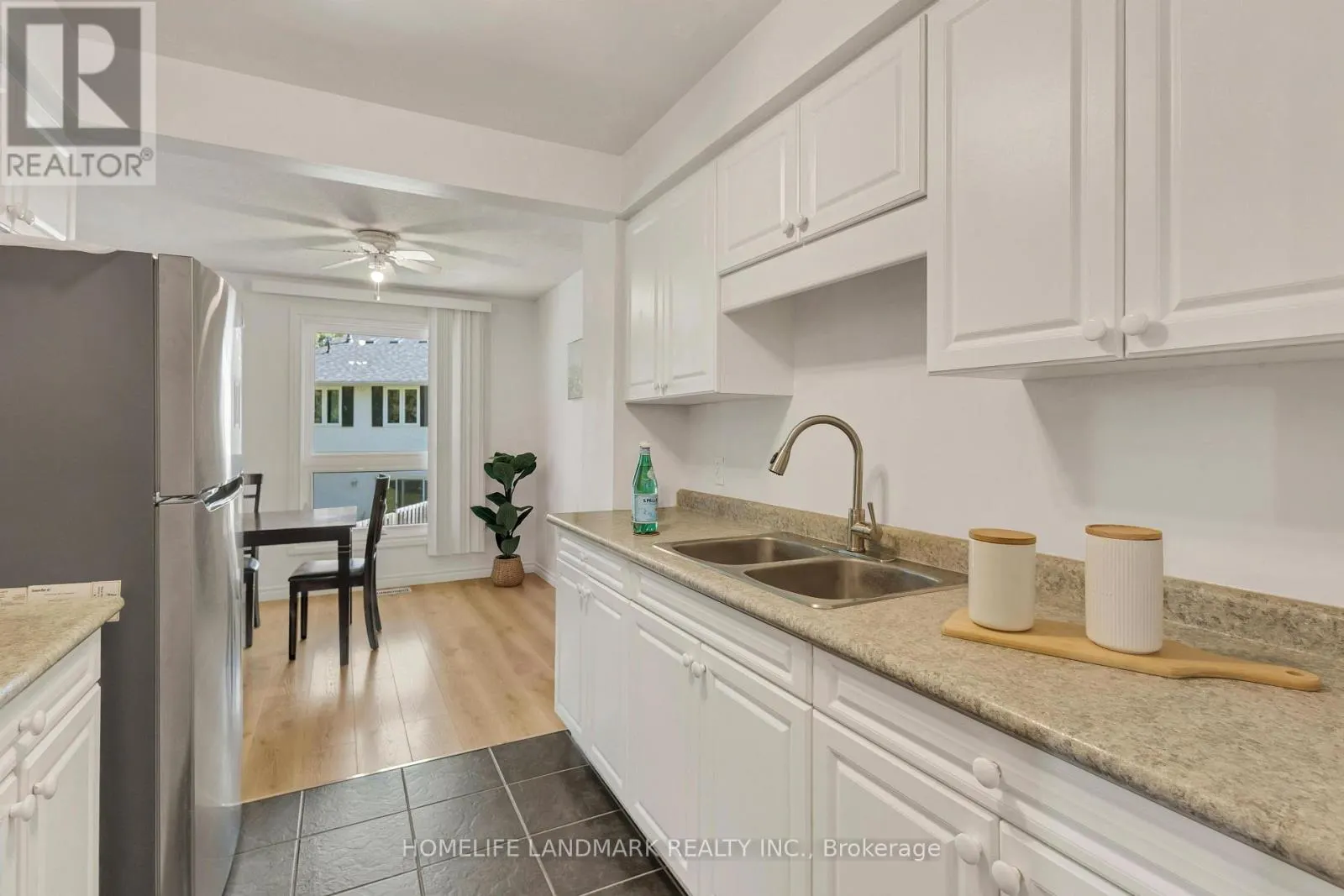 2 - 427 KEATS WAY