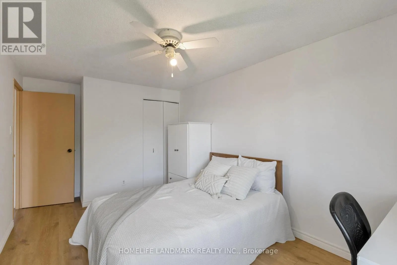 2 - 427 KEATS WAY