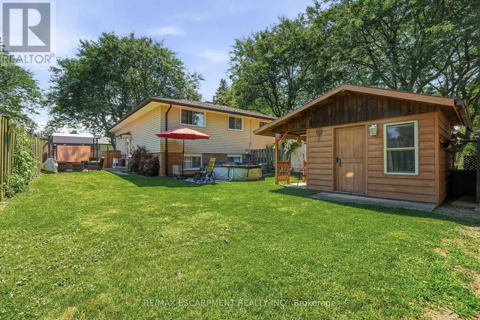 3 GLENGROVE AVENUE