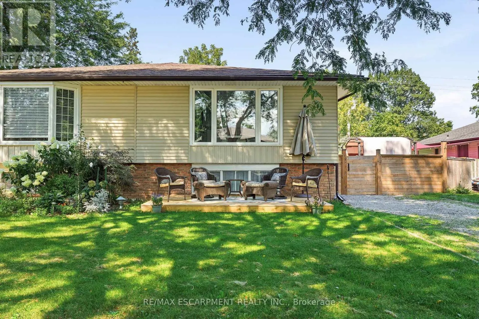 3 GLENGROVE AVENUE