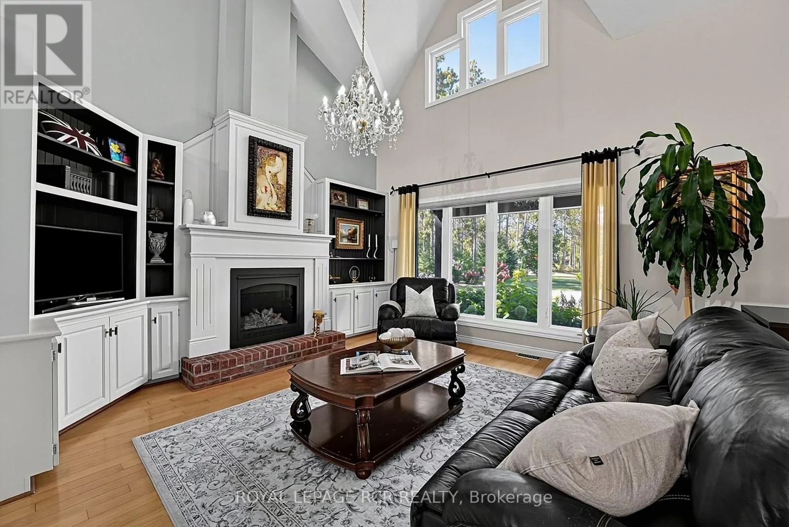 2 PINE RIDGE ROAD