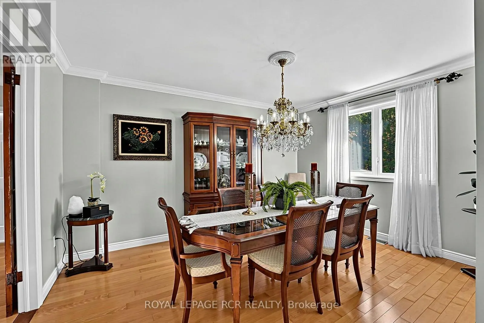 2 PINE RIDGE ROAD