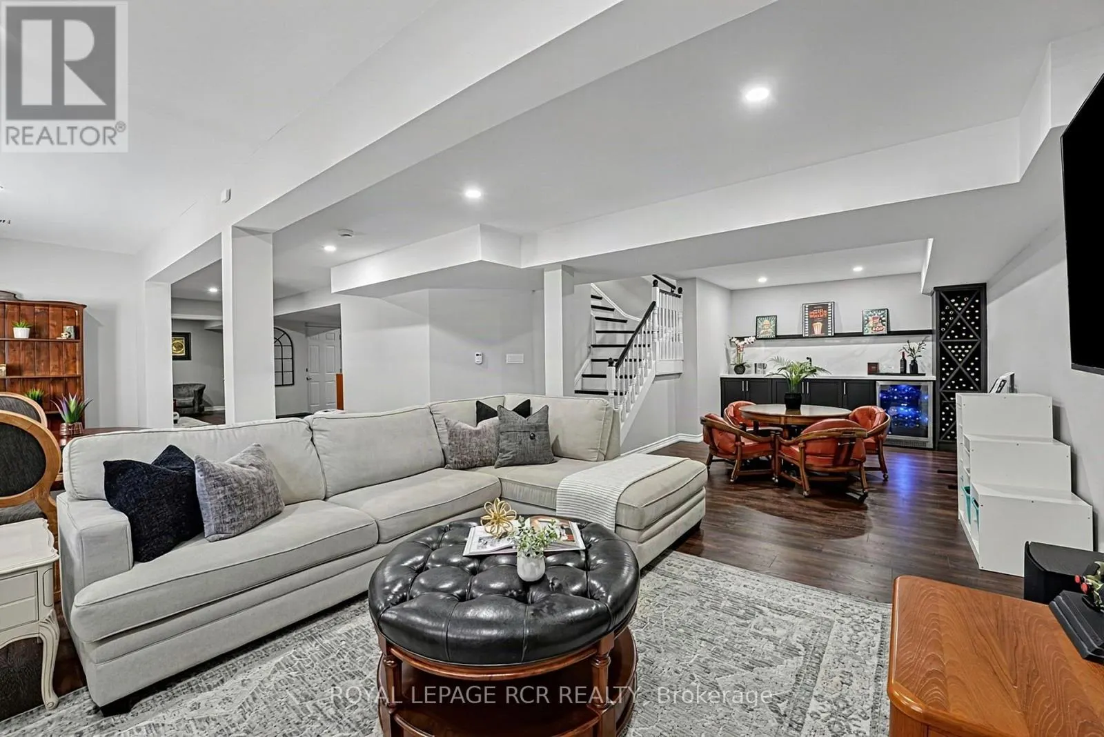 2 PINE RIDGE ROAD