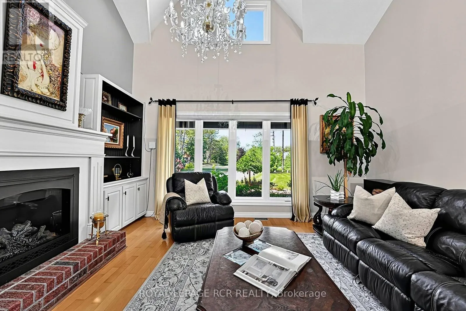 2 PINE RIDGE ROAD