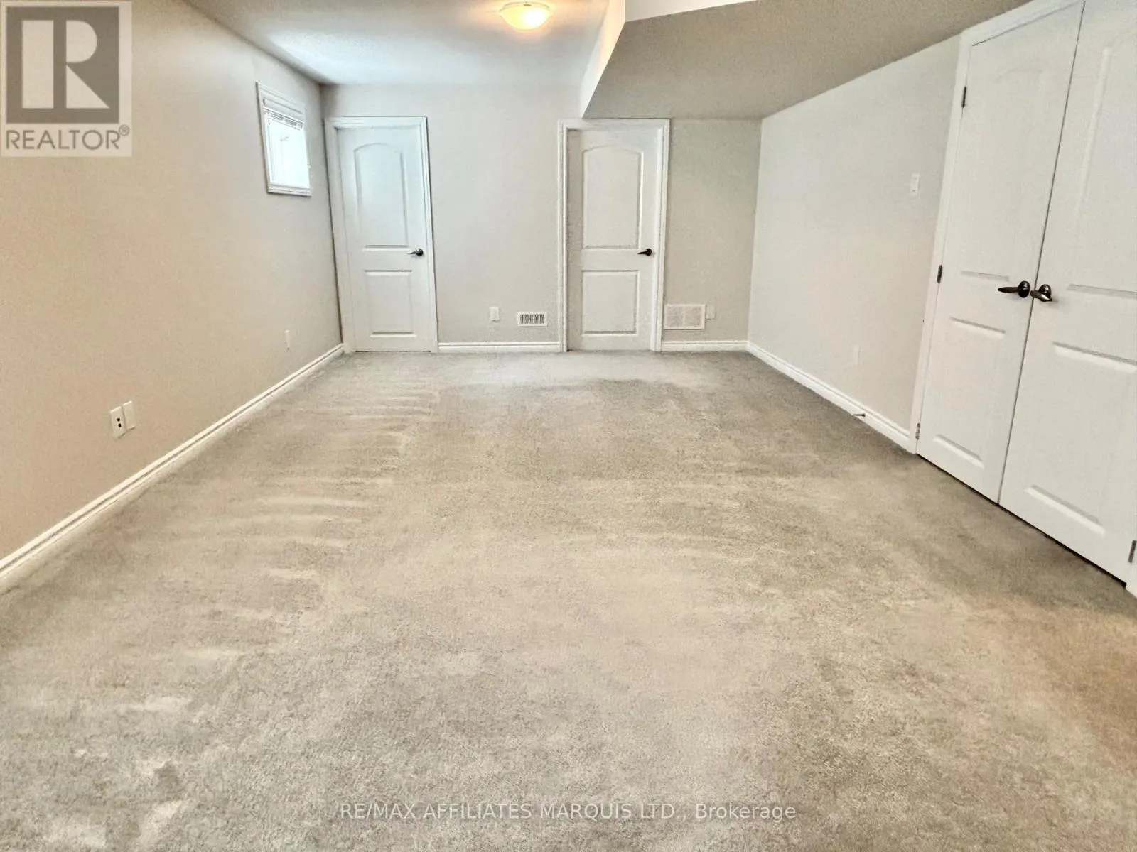 526 STURNIDAE STREET