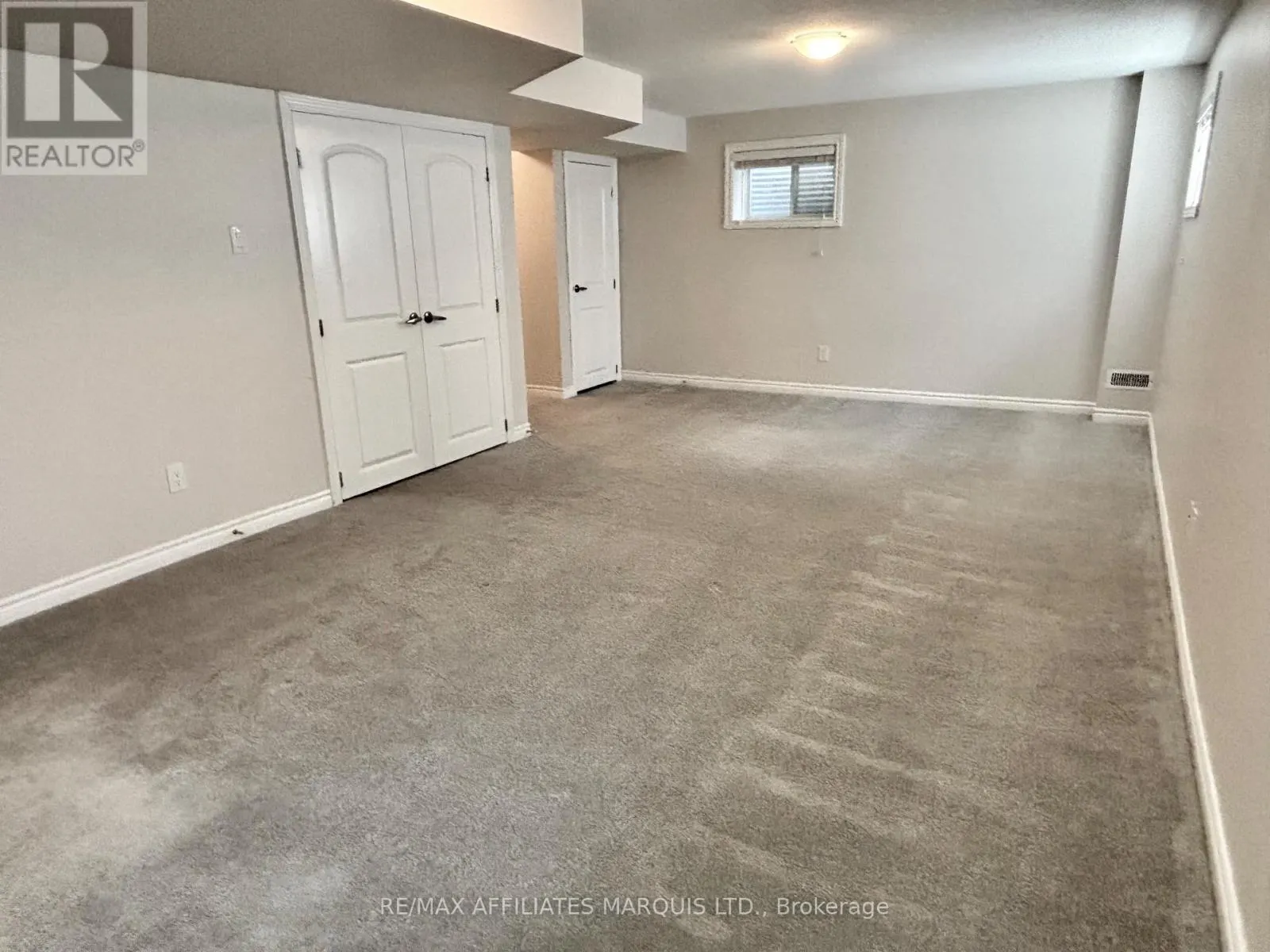 526 STURNIDAE STREET