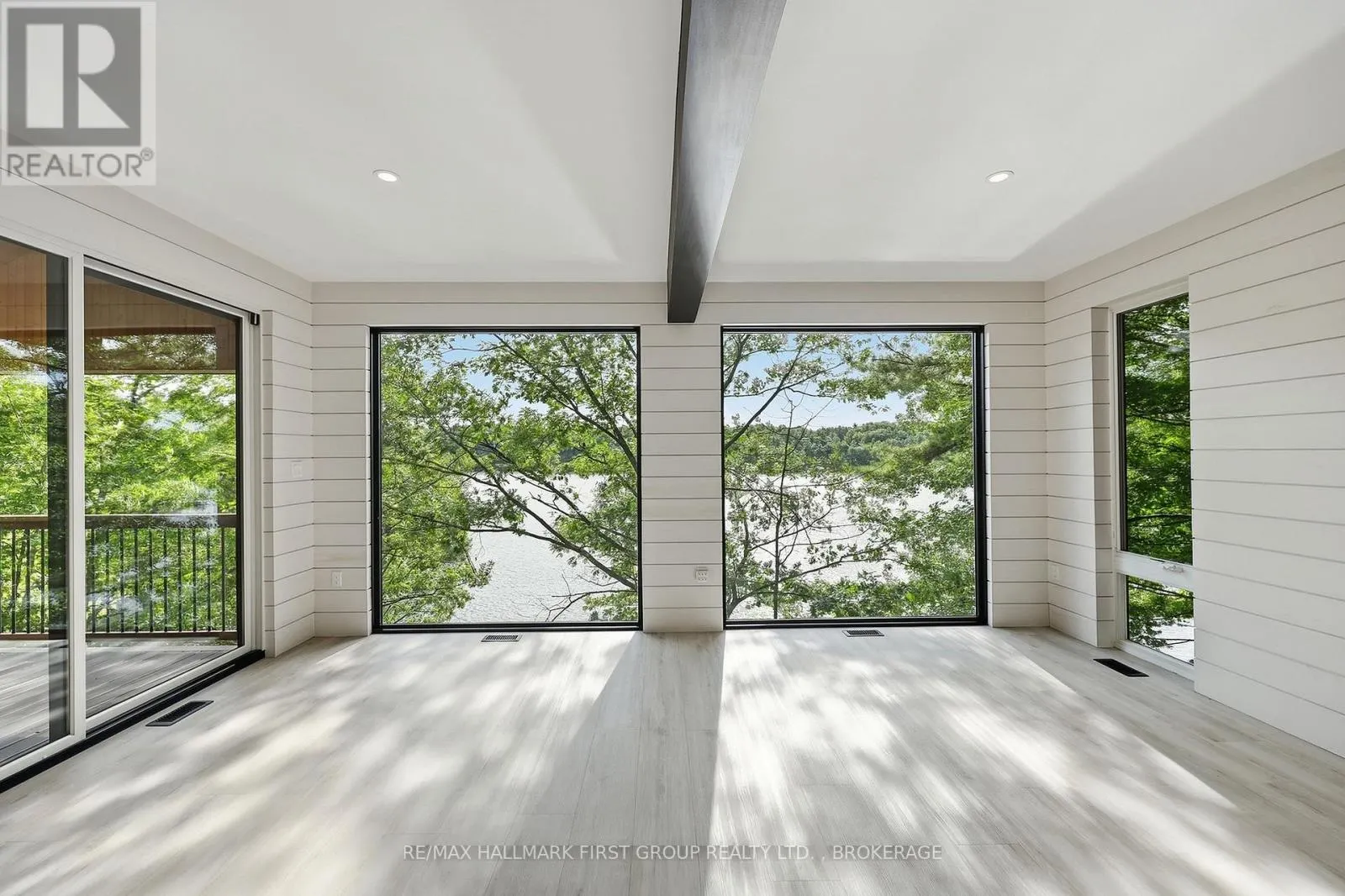 1005 MACDONALD LANE