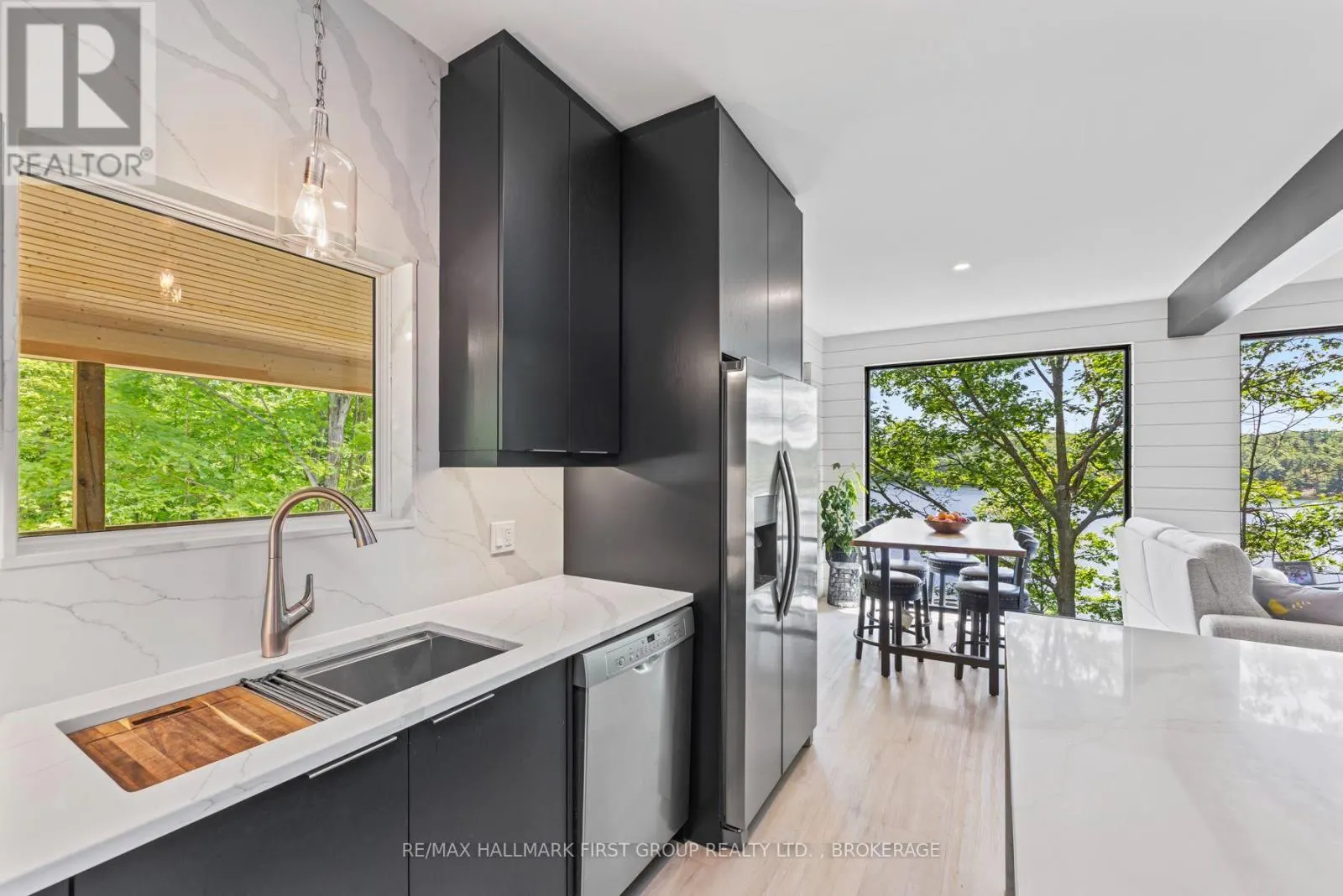 1005 MACDONALD LANE