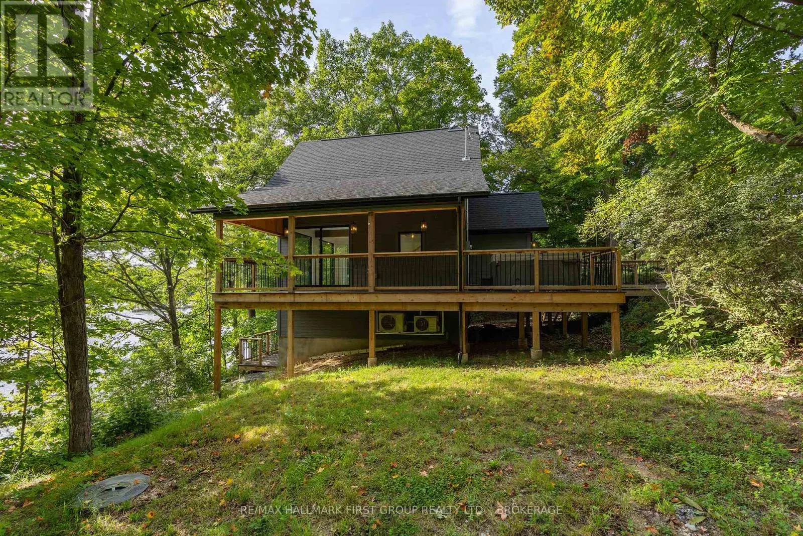 1005 MACDONALD LANE