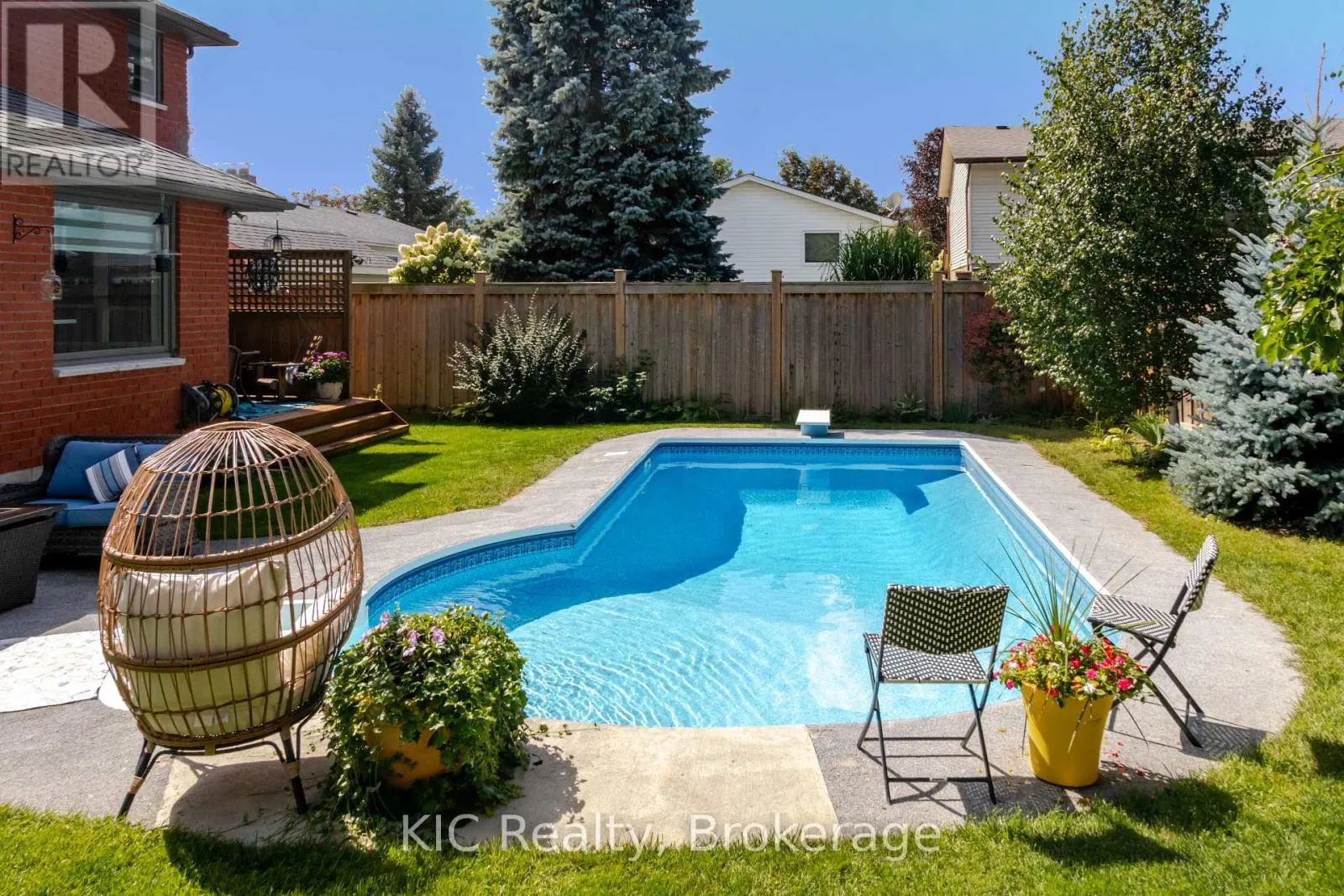 2138 LORRAINE DRIVE