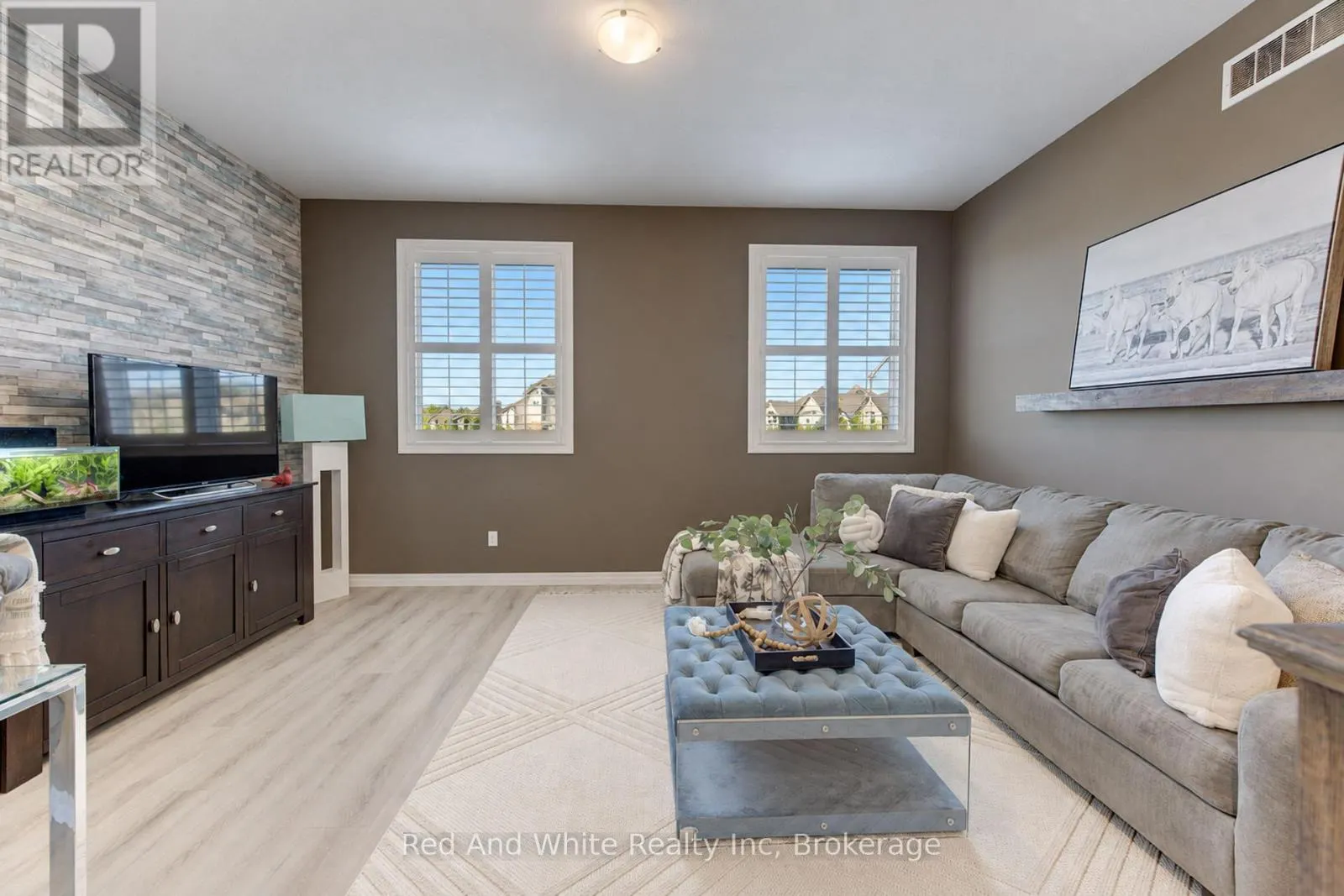 428 FREURE DRIVE