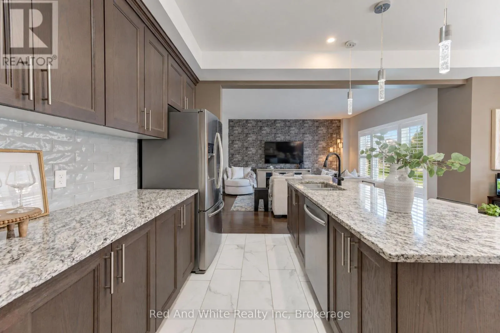 428 FREURE DRIVE