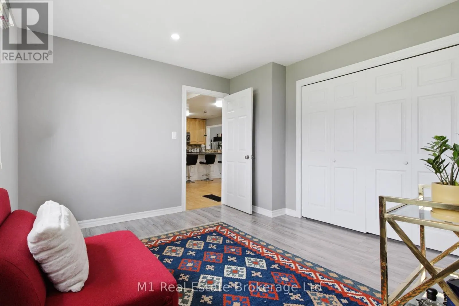 120 WELLINGTON 7 ROAD