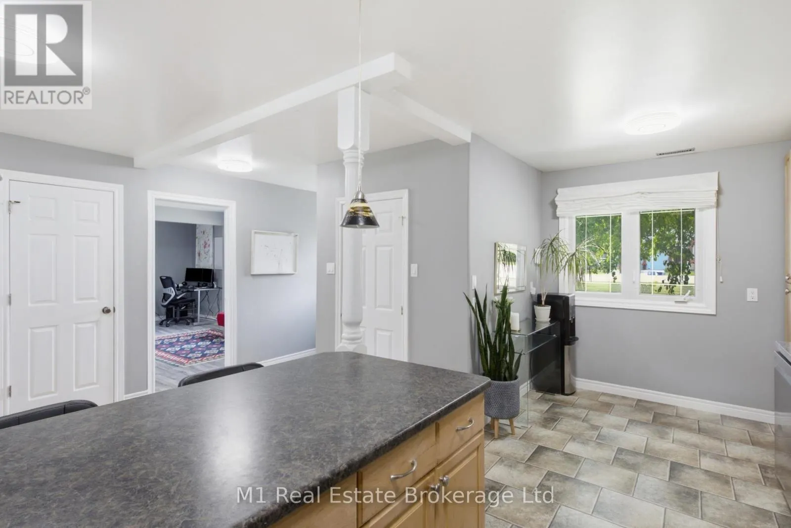120 WELLINGTON 7 ROAD