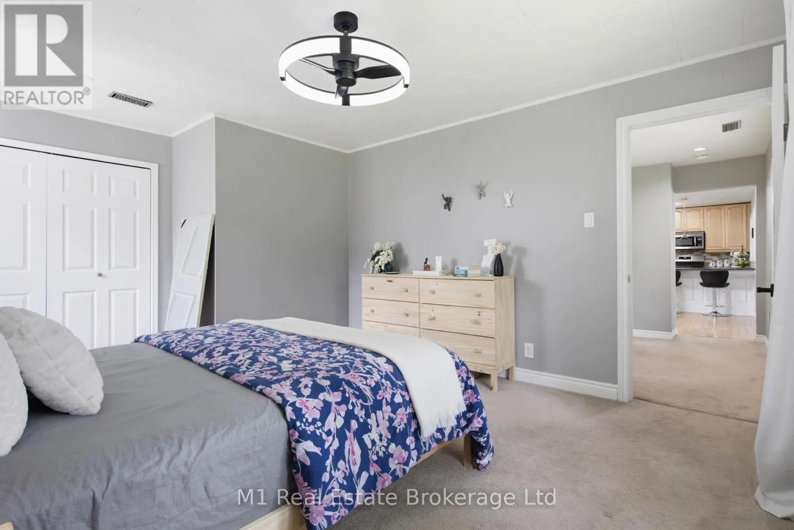 120 WELLINGTON 7 ROAD