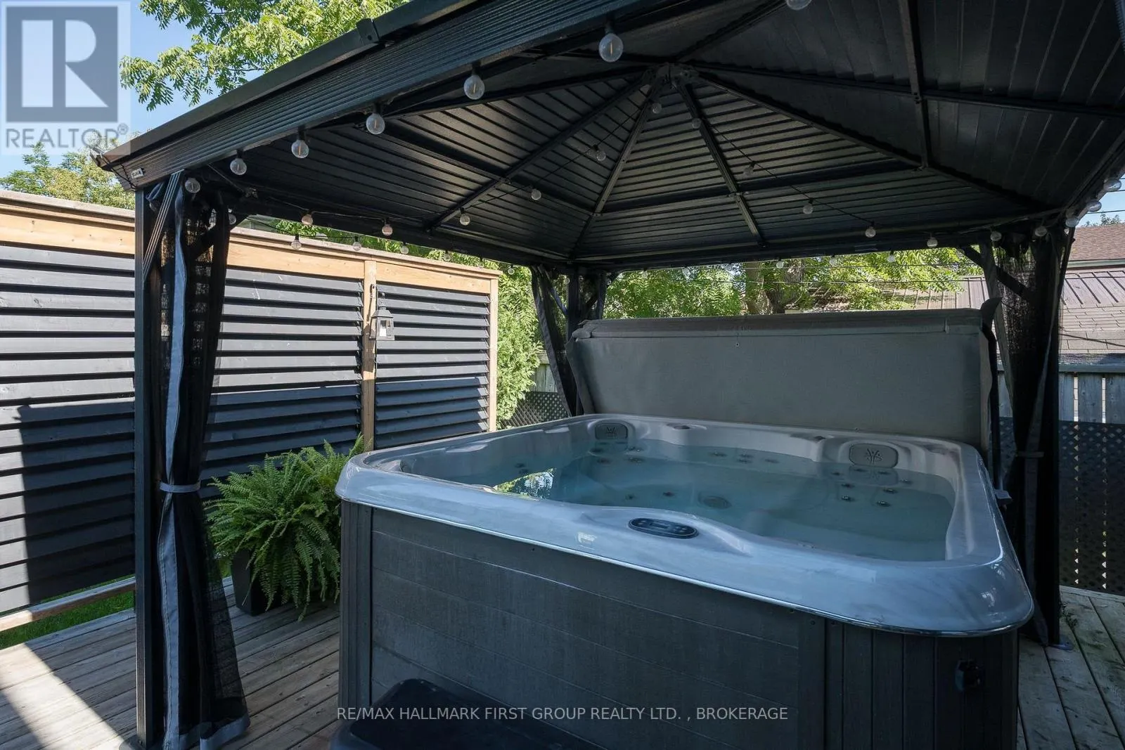 62 ALEXANDER STREET