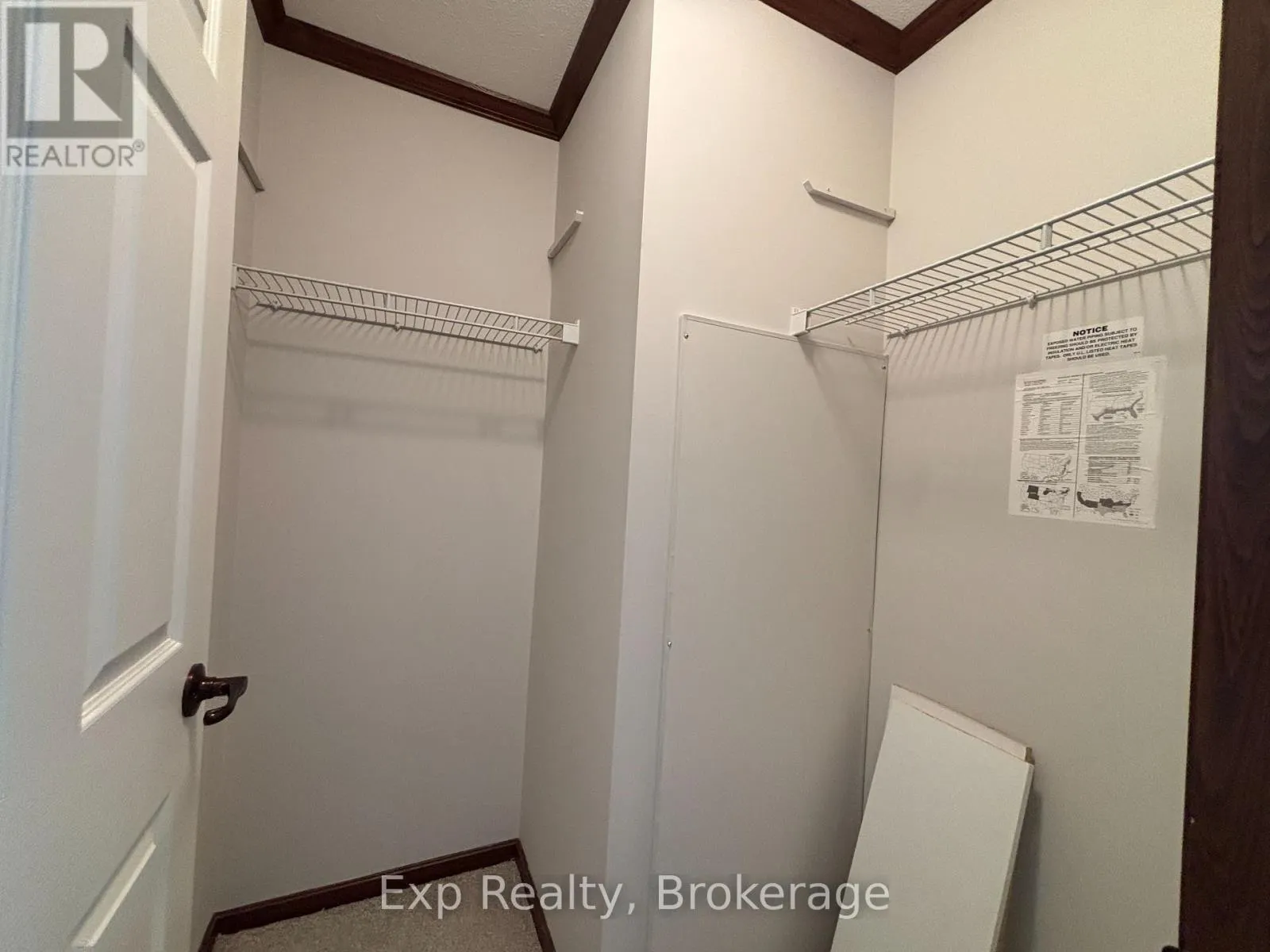 11 - 311 DUNDAS STREET E #11