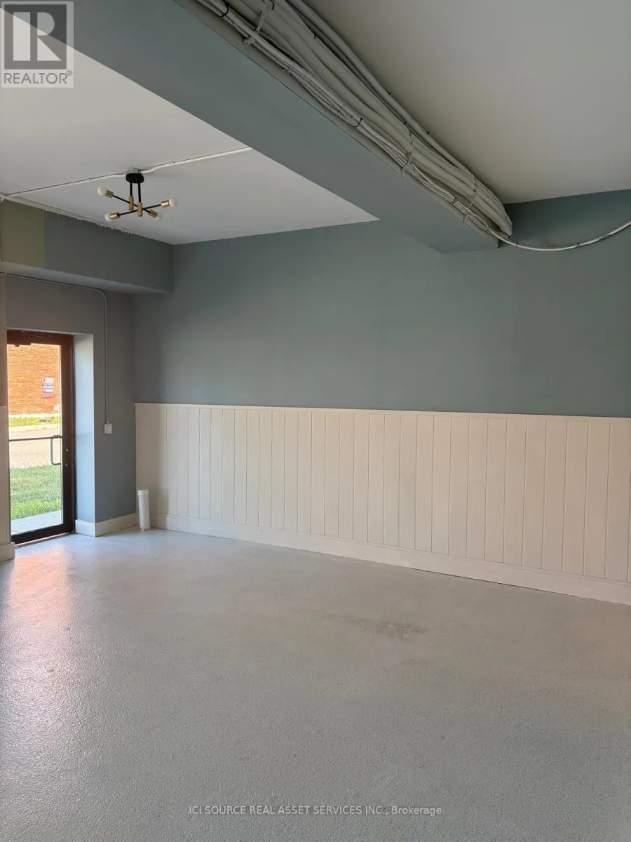 UNIT 4 - 2 TALBOT STREET S