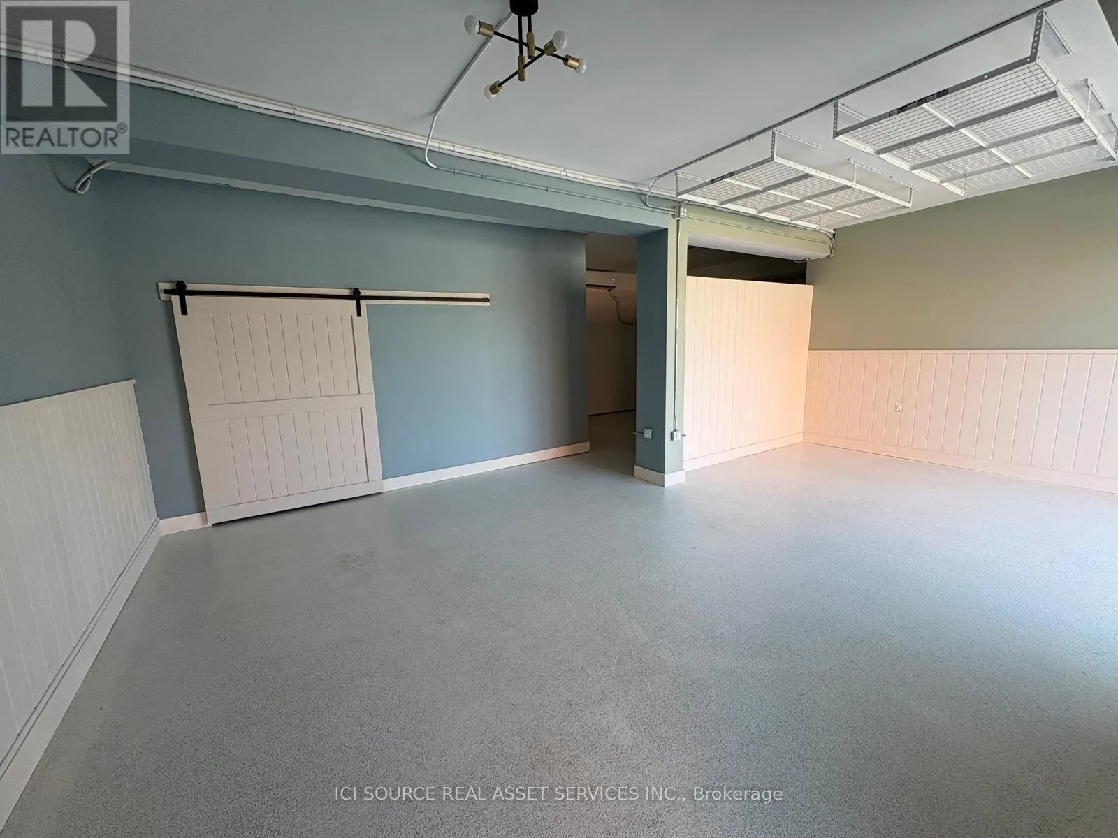 UNIT 4 - 2 TALBOT STREET S