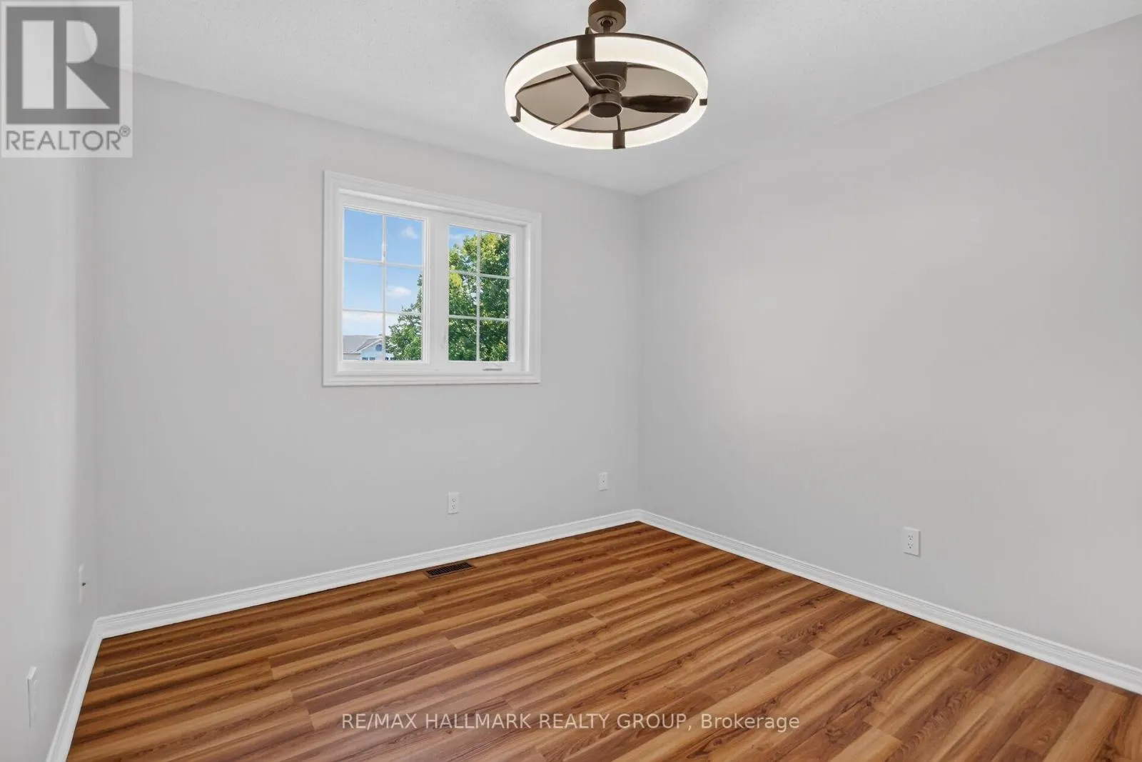 82 WHALINGS CIRCLE