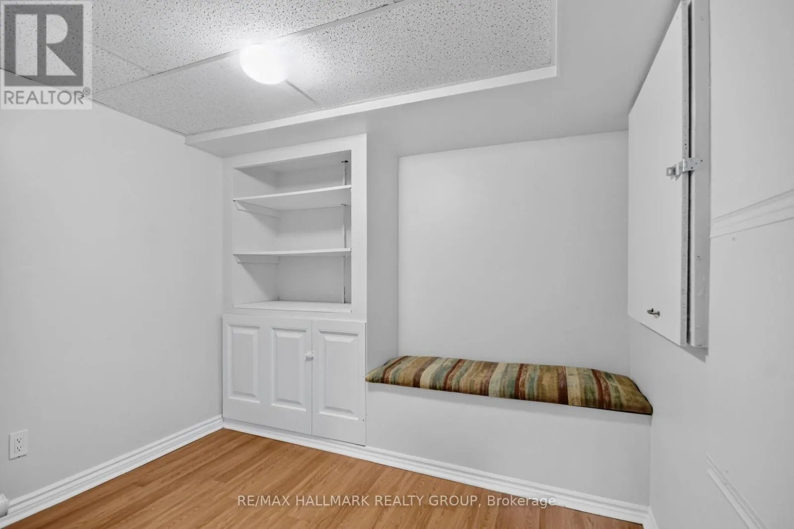 82 WHALINGS CIRCLE