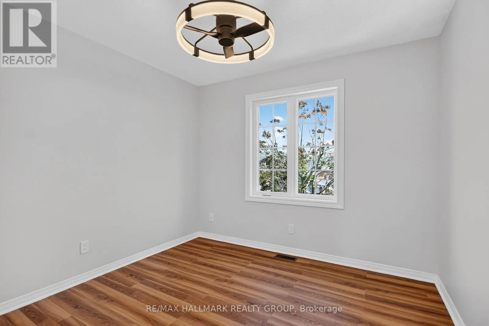 82 WHALINGS CIRCLE