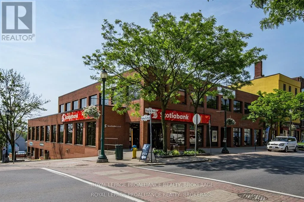 7 KING STREET W