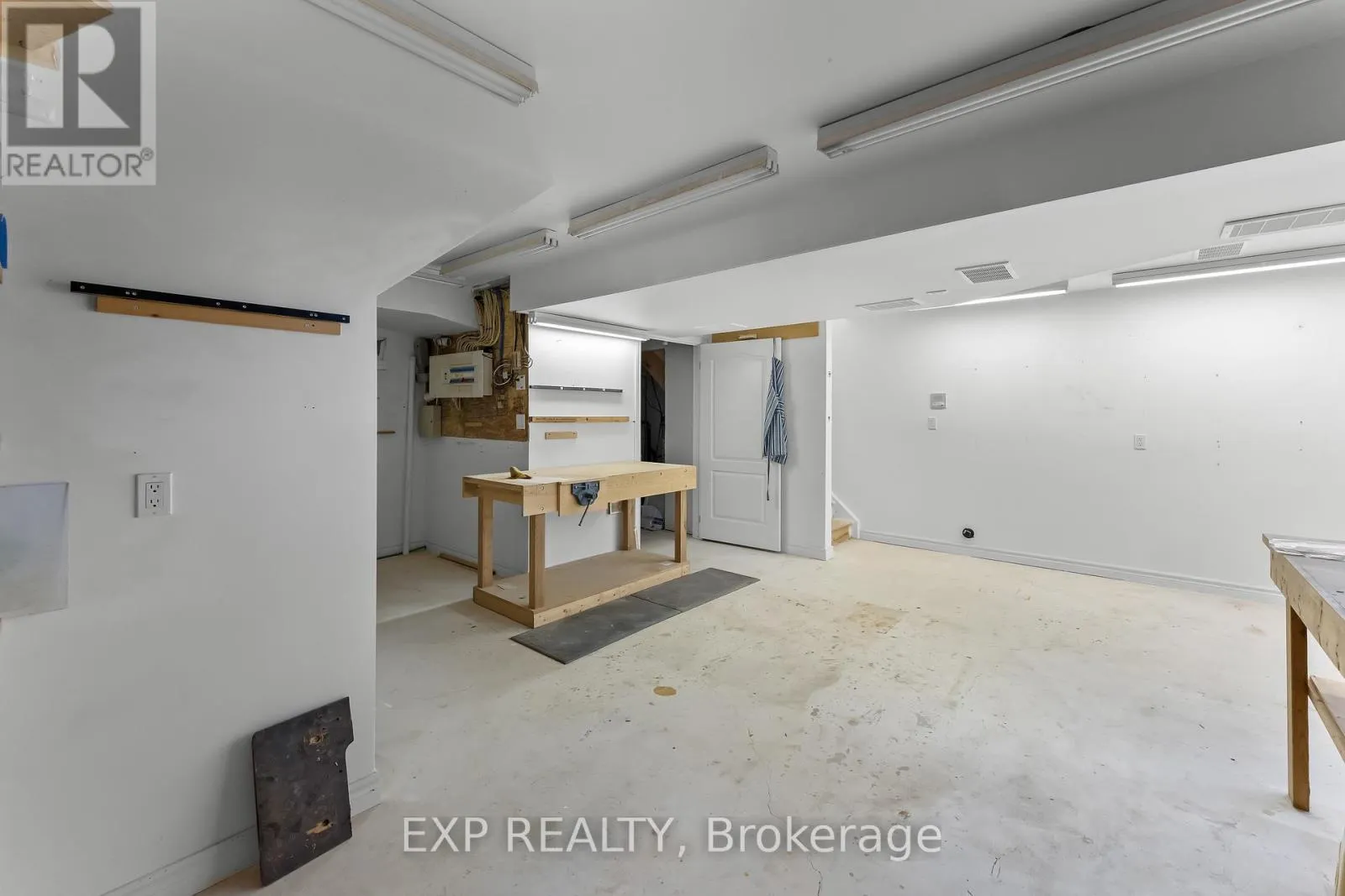 3523 RITTENHOUSE ROAD
