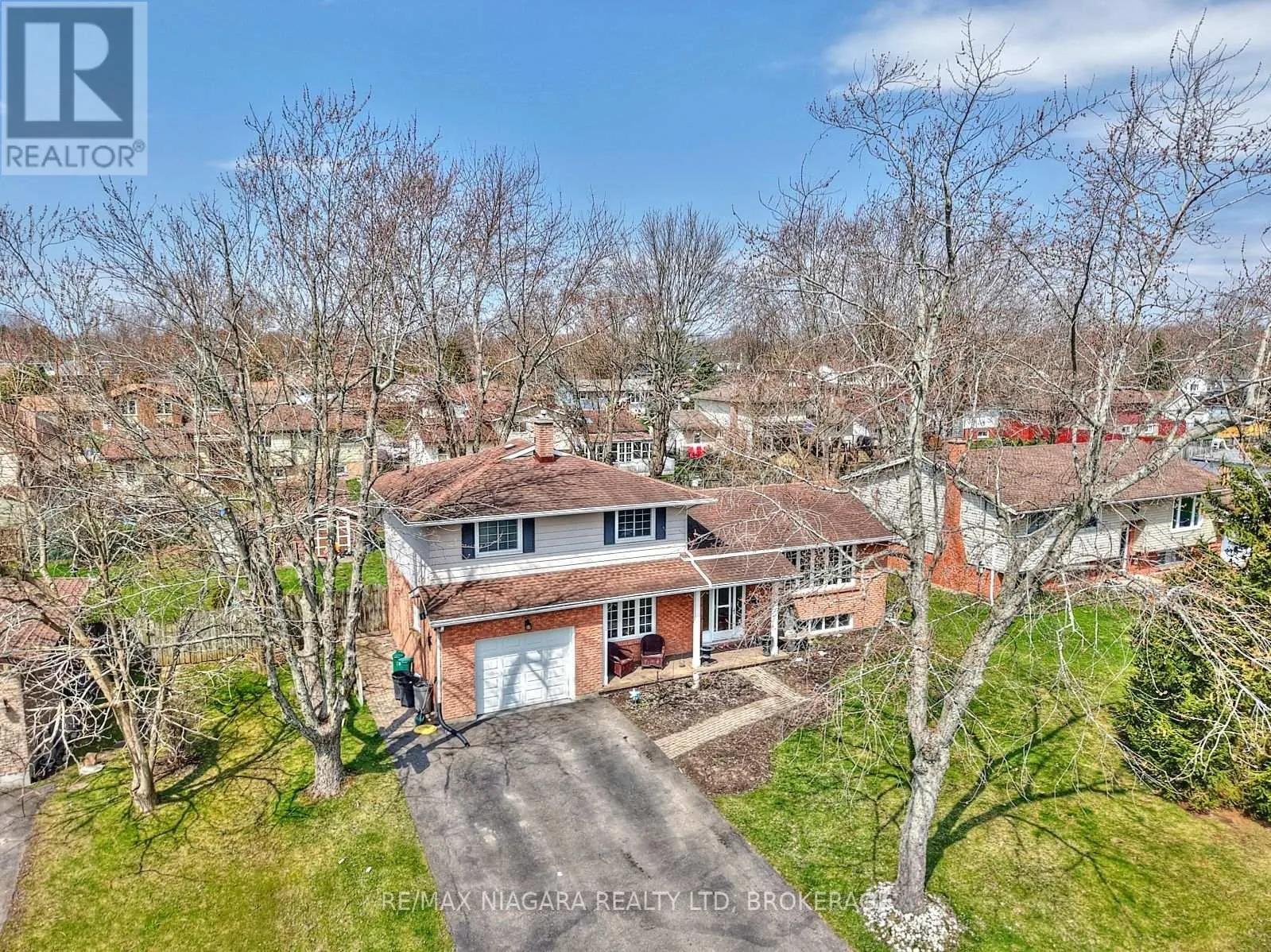 953 GRANDVIEW ROAD