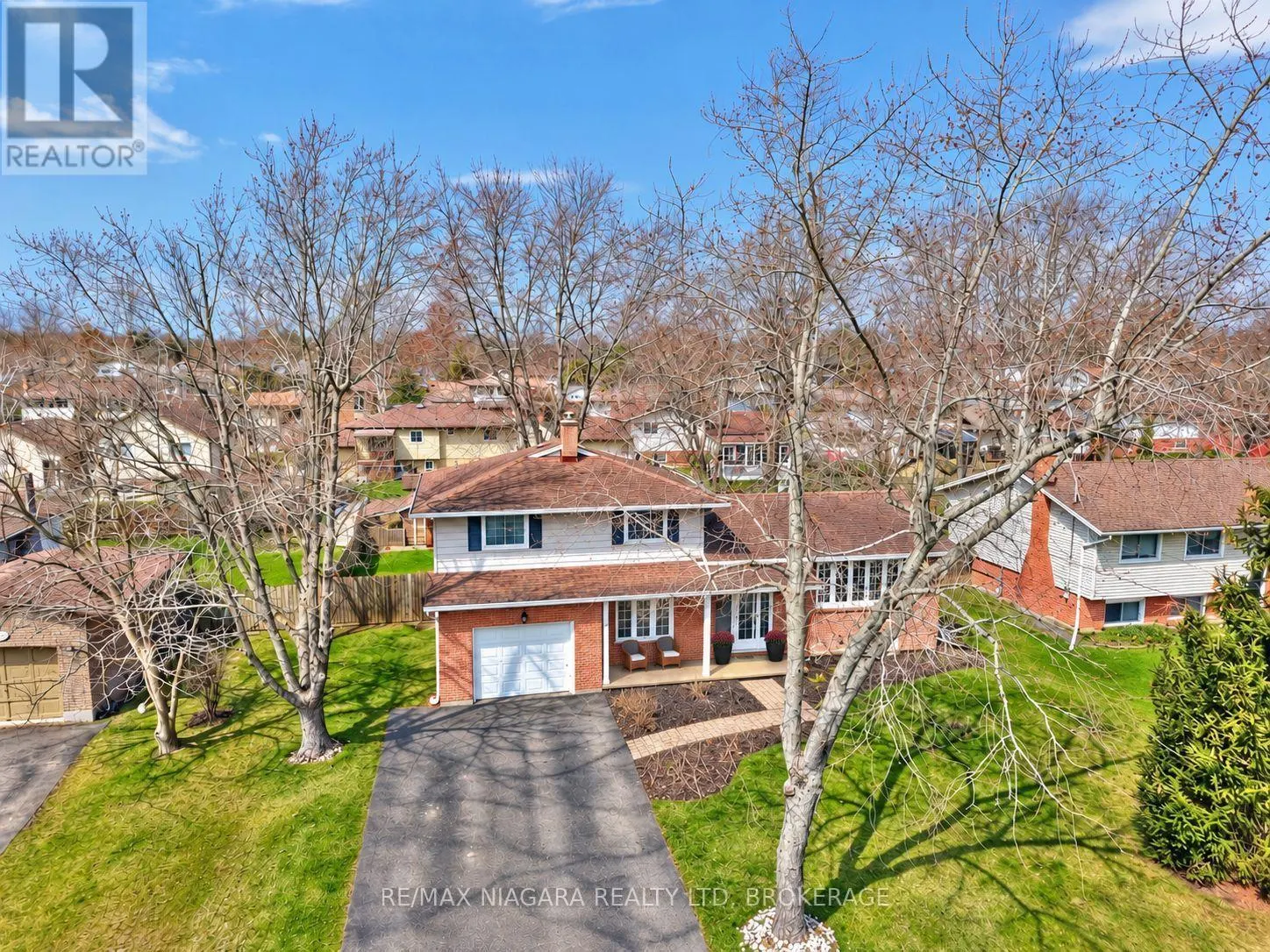 953 GRANDVIEW ROAD