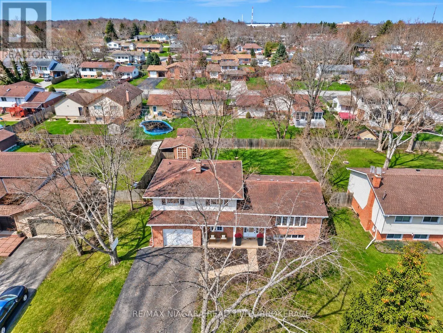 953 GRANDVIEW ROAD