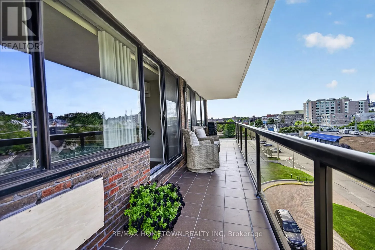 706 - 55 WATER STREET E